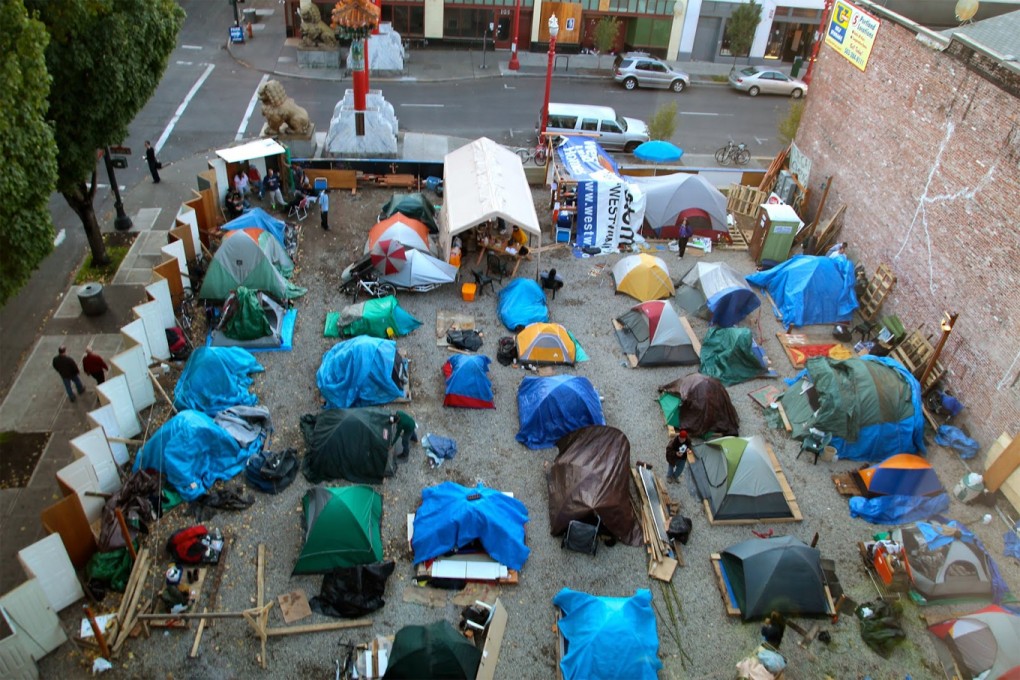 Herring-Tent-Cities-16